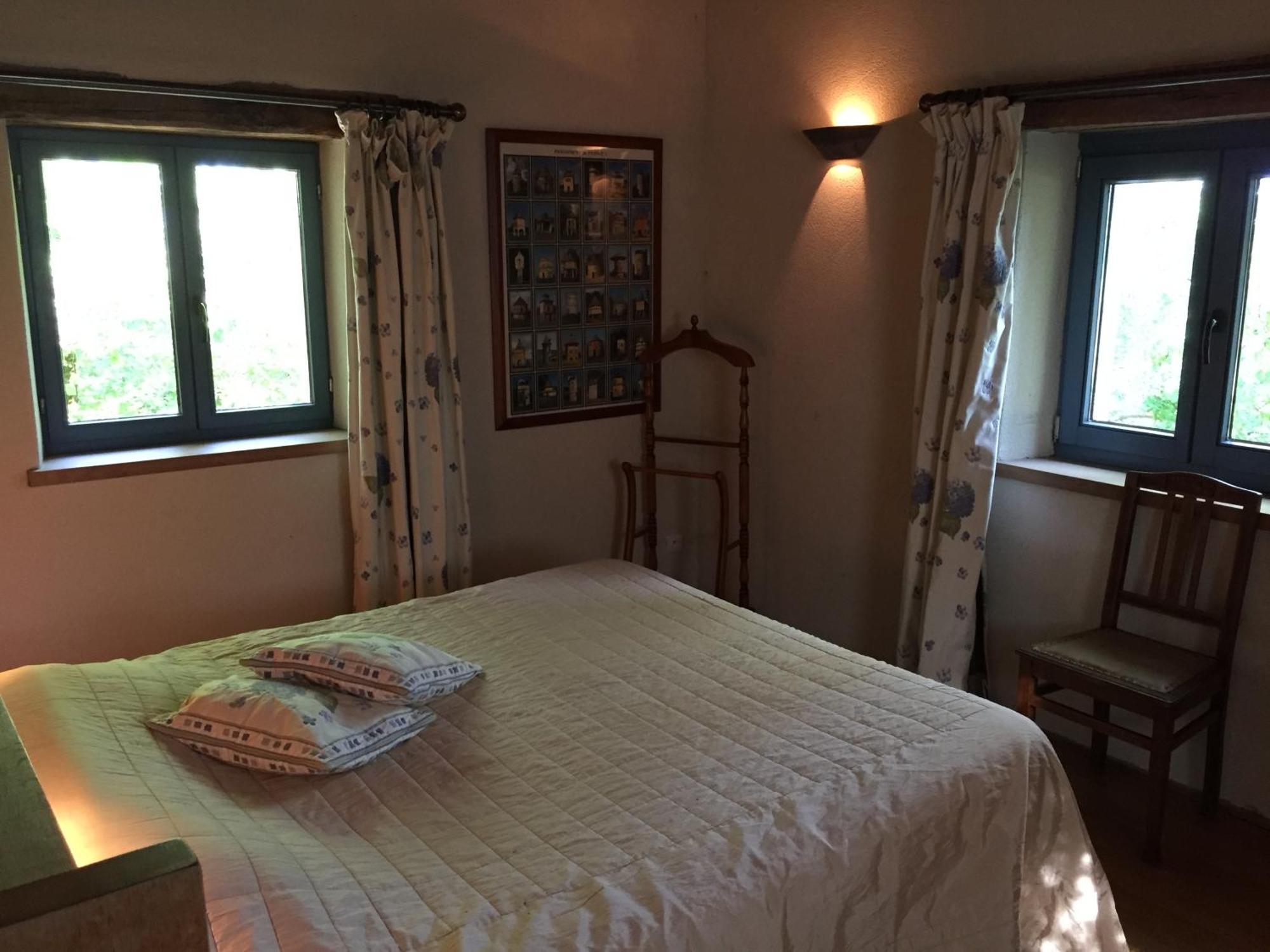 Les Huguets Bed and Breakfast Villeneuve-sur-Lot Kamer foto